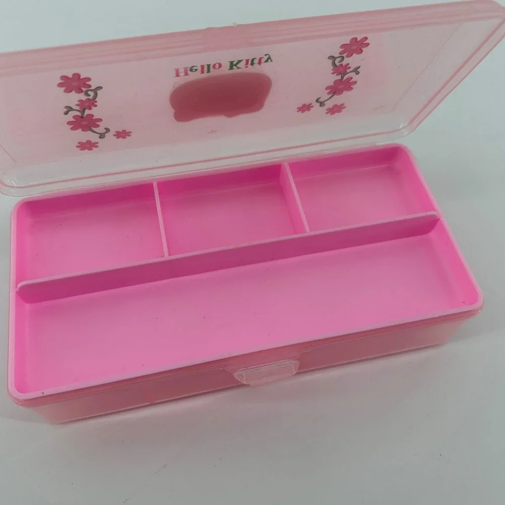 Vintage 2001 Sanrio Hello Kitty Pink Plastic 4-Compartment Organizer Box Case